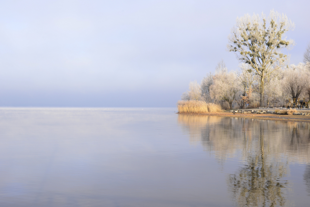  Winterlandschaft mit See
